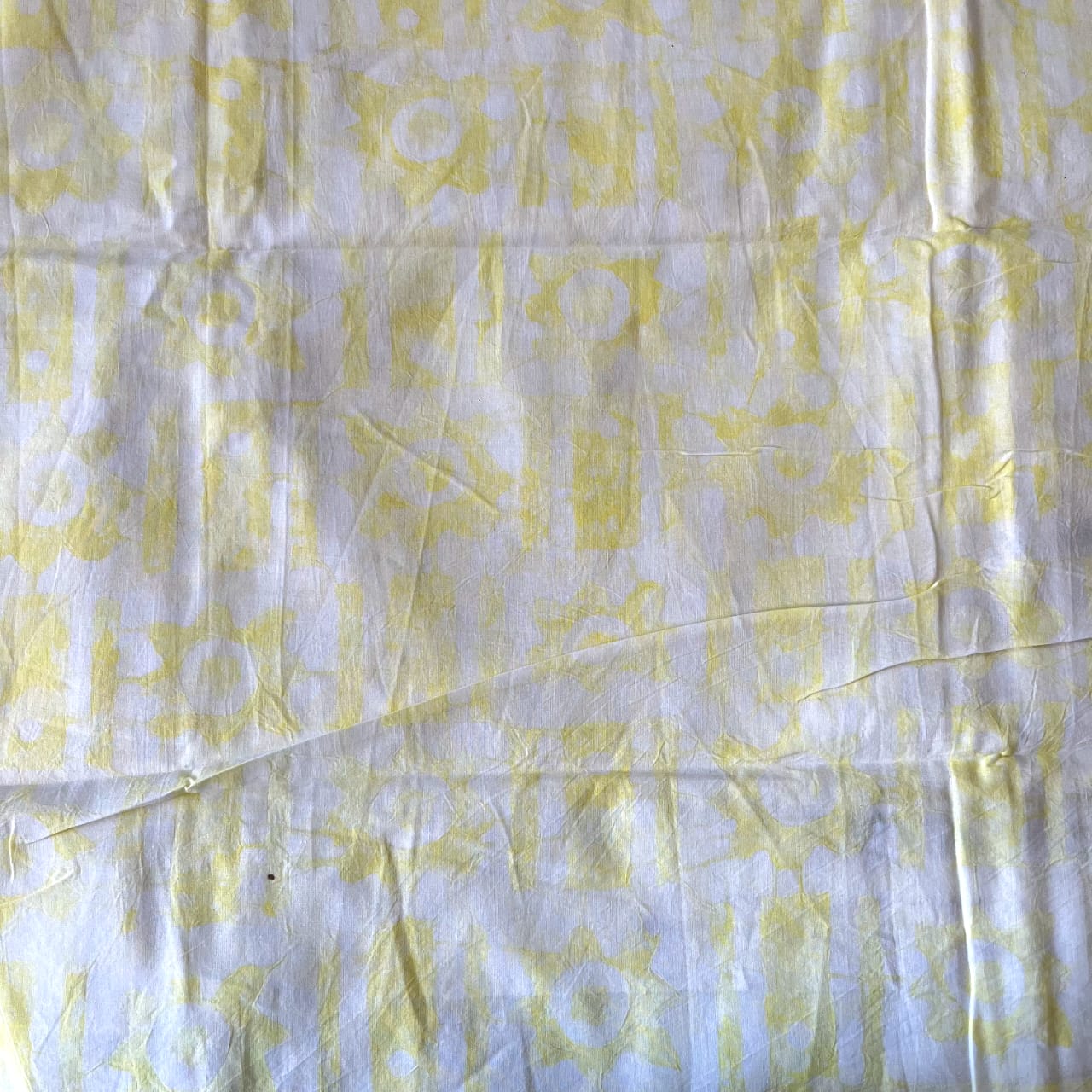 Pure Cotton Unstitched Suit With Chiffon Dupatta