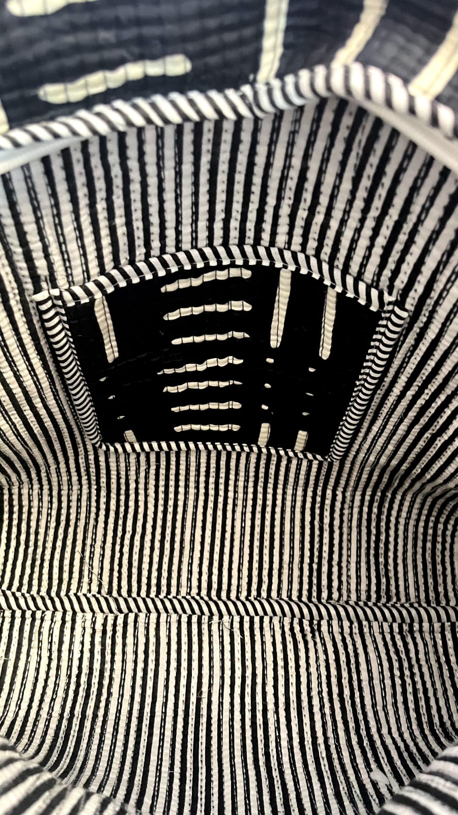 The Ivara Tote (With Zipper)