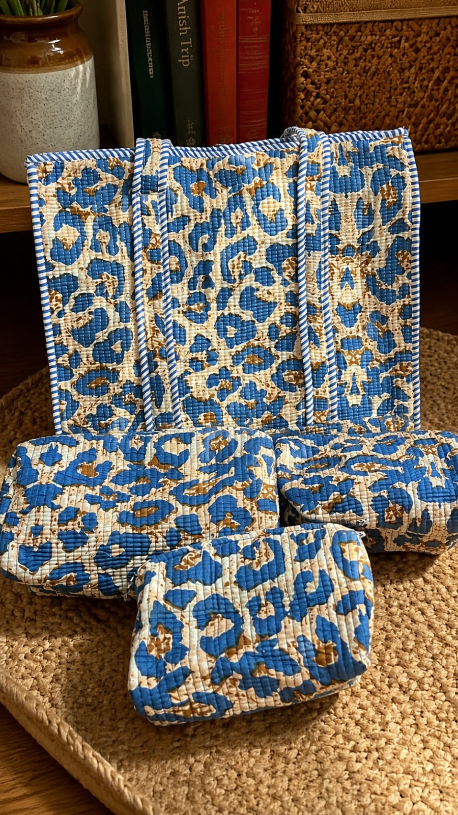 Ocean Leopard Muse Tote and Pouches (With Zipper)