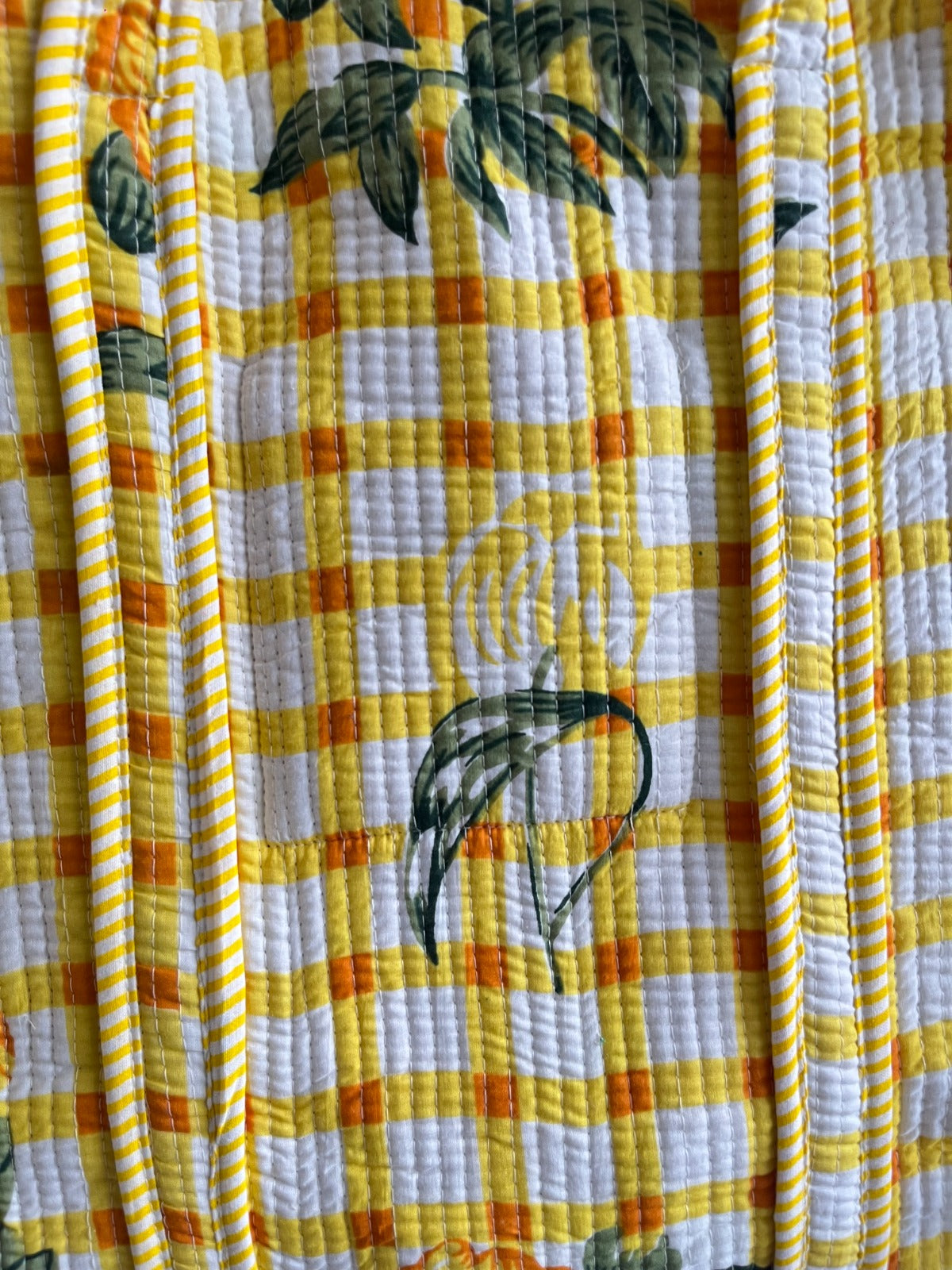 Sunlit Gingham Garden Tote and Pouches (With Zipper)